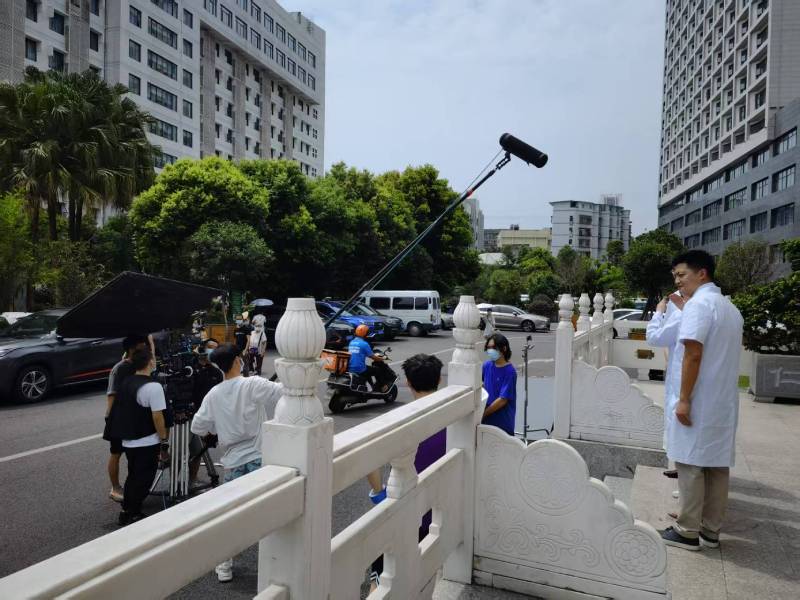 江城广告片拍摄公司低成本实现高规格制作的诀窍